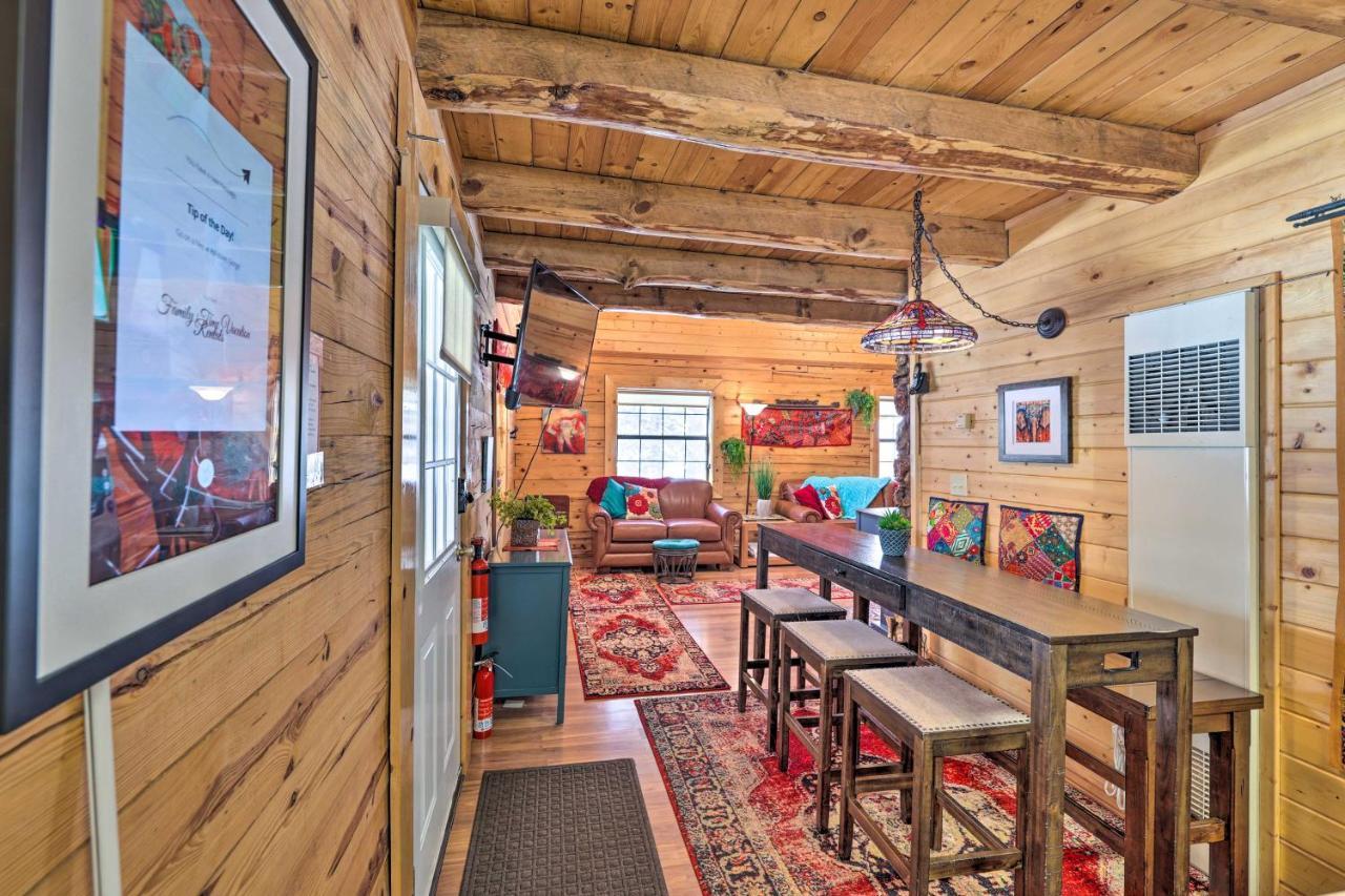 Rustic Duck Creek Village Cabin With Fire Pit! エクステリア 写真