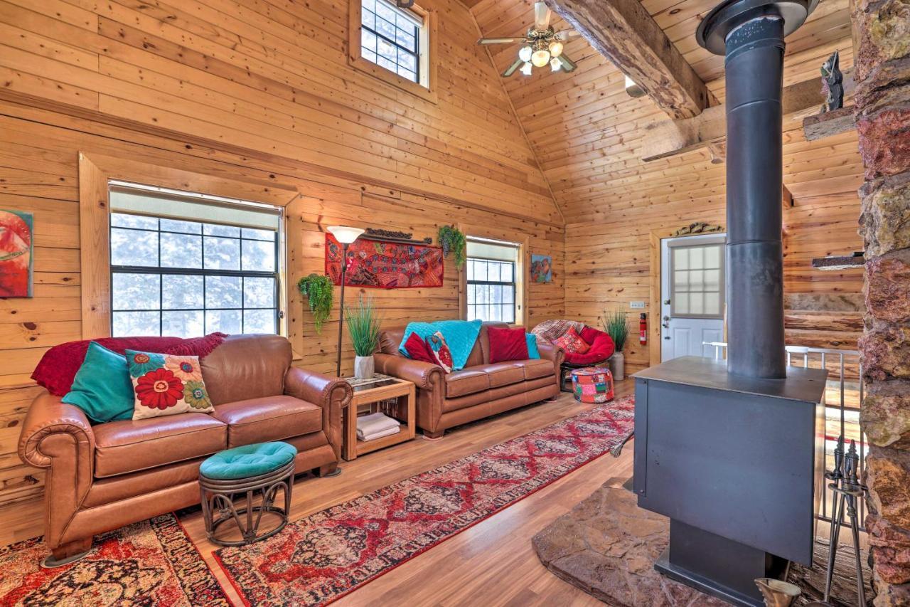 Rustic Duck Creek Village Cabin With Fire Pit! エクステリア 写真