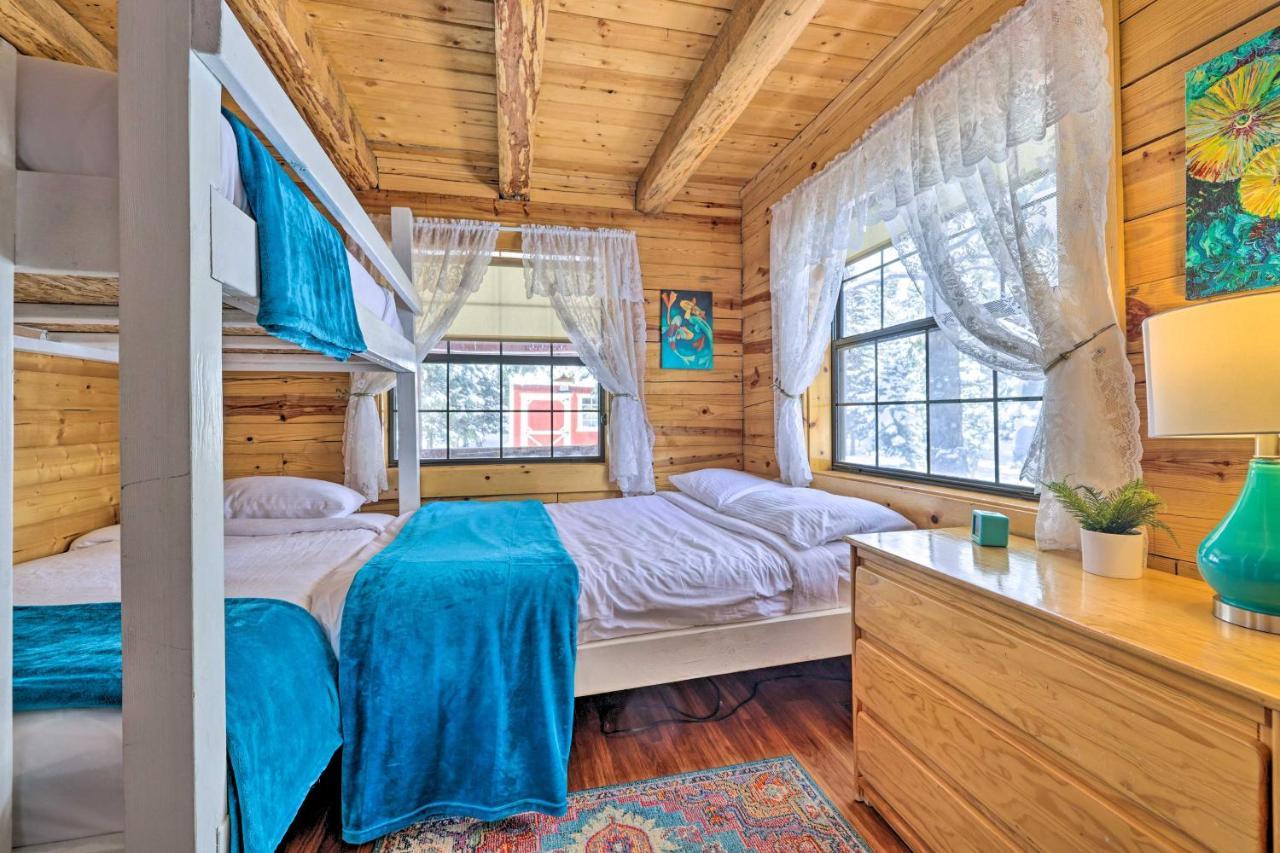 Rustic Duck Creek Village Cabin With Fire Pit! エクステリア 写真